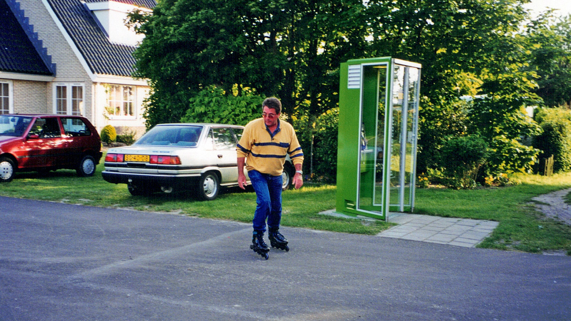 Archieffoto van Piet Polie die skeelert op camping Kotestee in Ouddorp